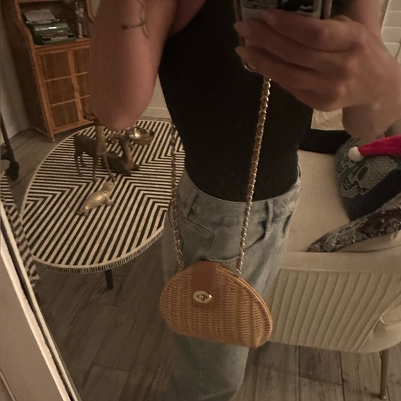 J. McLaughlin Tan Woven Wicker Clutch Crossbody Bag with Leather & Gold Accents - Picture 5 of 5